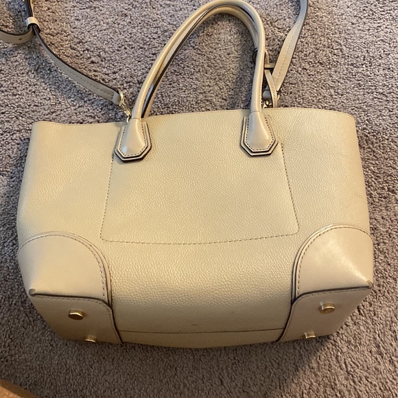 Cream colored Michael Kors purse - Picture 4 of 8